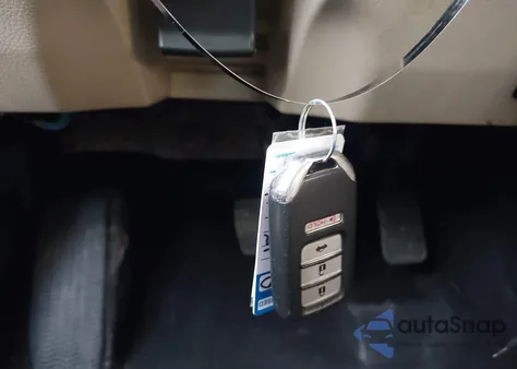 2016 Honda Accord Touring z USA, uszkodzony, nr VIN 1HGCR3F92GA035476